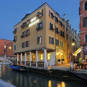 *** Hotel Arlecchino Italië